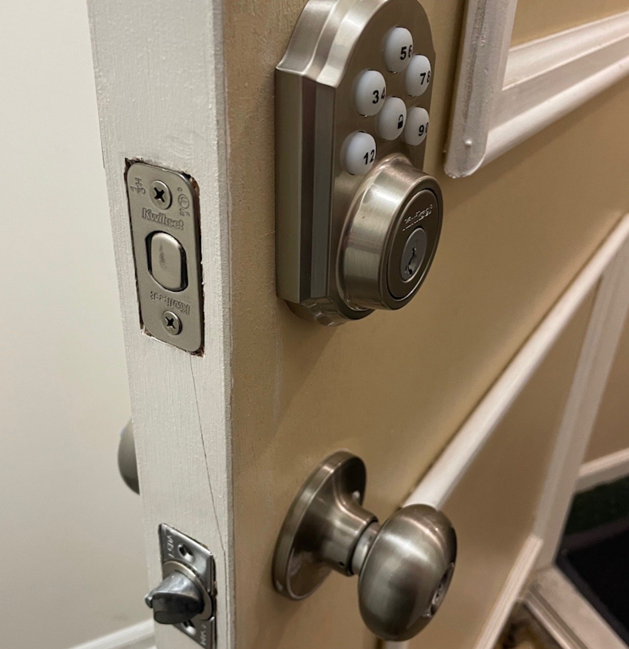 Key and Entry Locksmith near me in Philadelphia